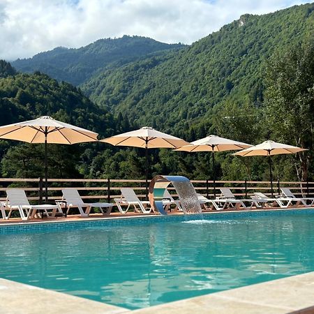 Hotel Chateau Iveri Varjanisi Luaran gambar