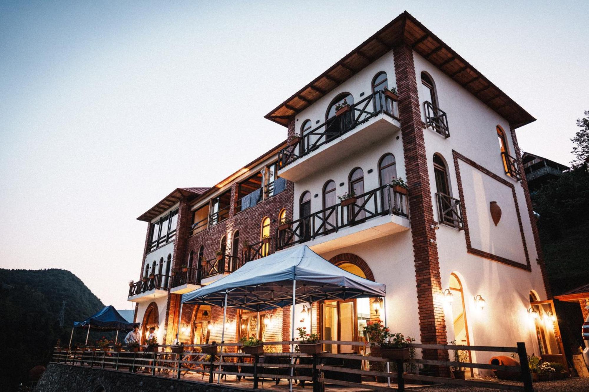 Hotel Chateau Iveri Varjanisi Luaran gambar