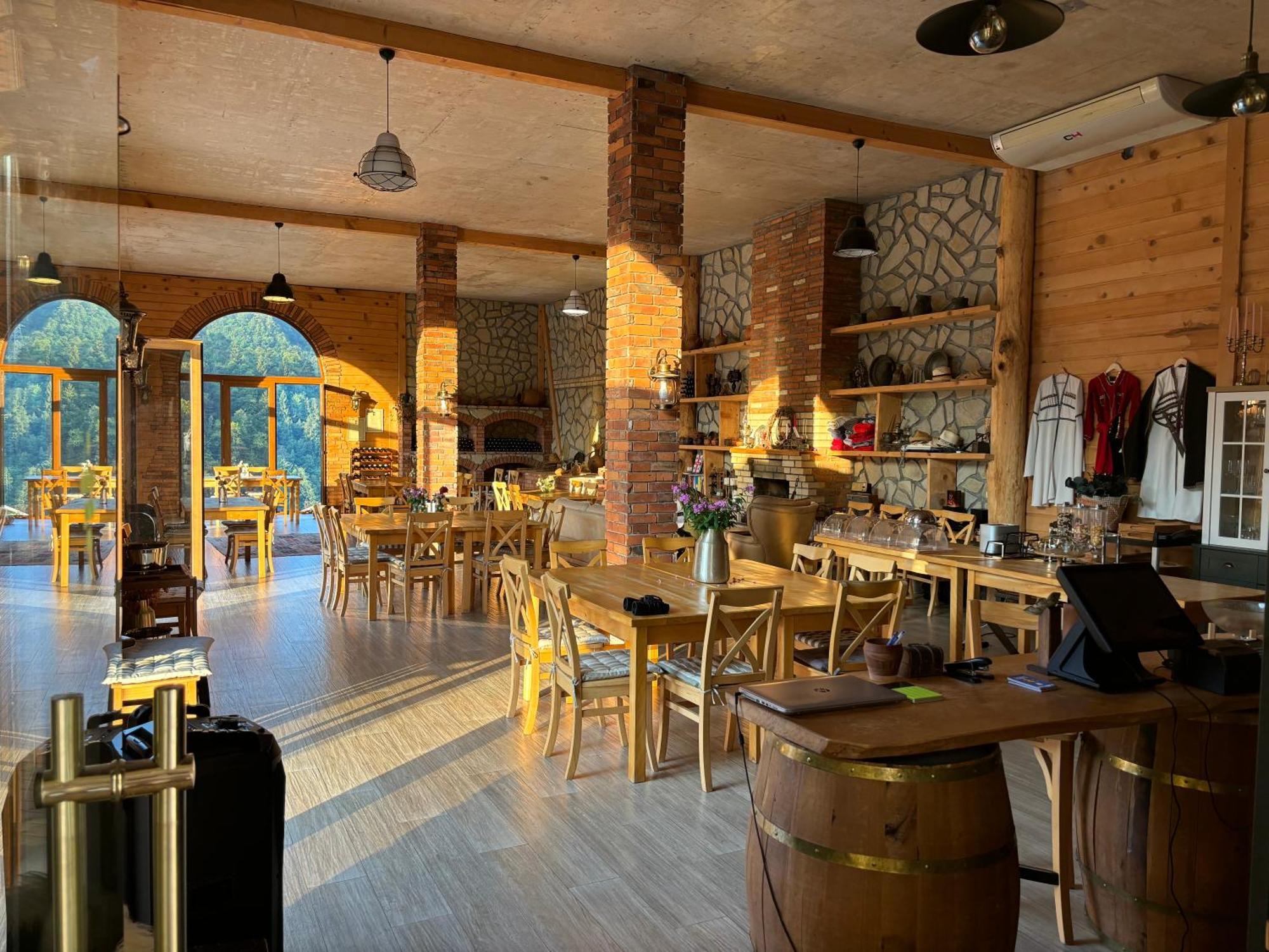 Hotel Chateau Iveri Varjanisi Luaran gambar